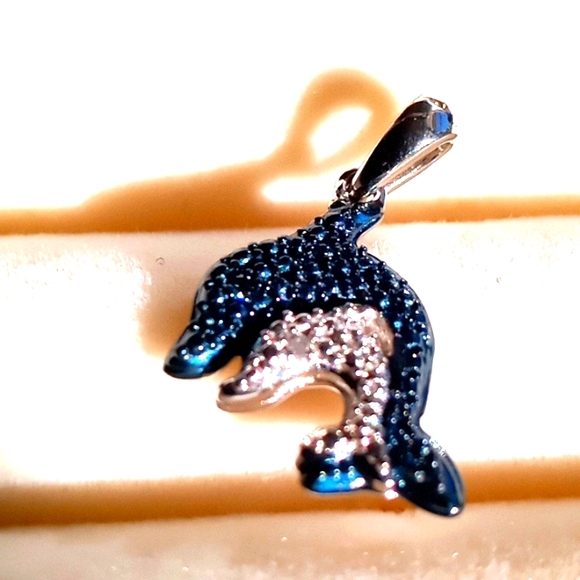 KARIS BLUE DIAMOND AND WHITE DIAMOND ACCENT DOLPHIN 🐬 PENDANT - Picture 2 of 6